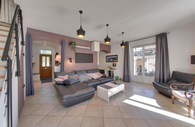 Maison traditionnelle - 133 m² - 7 pièces