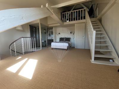 Appartement - 77 m² - 2 pièces