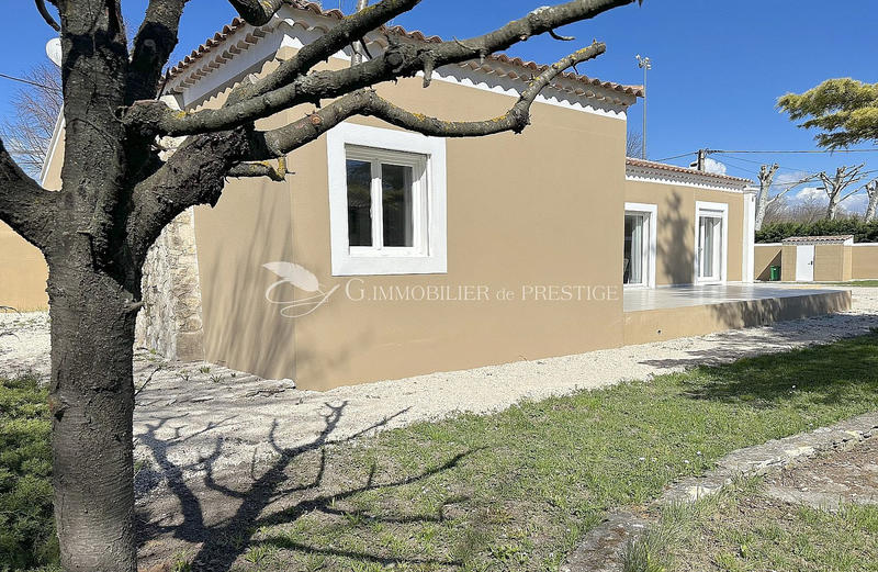 Maison - 2 001 m² - 4 pièces