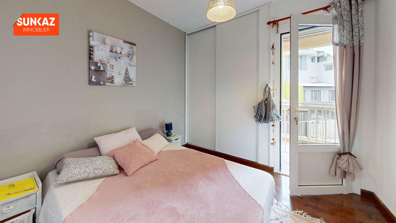 Appartement - 95 m² - 4 pièces