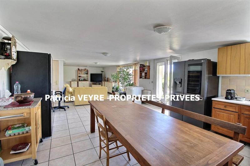 Maison - 277 m² - 8 pièces