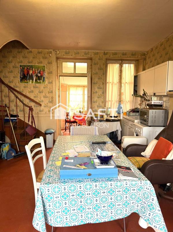 Maison - 90 m² - 5 pièces