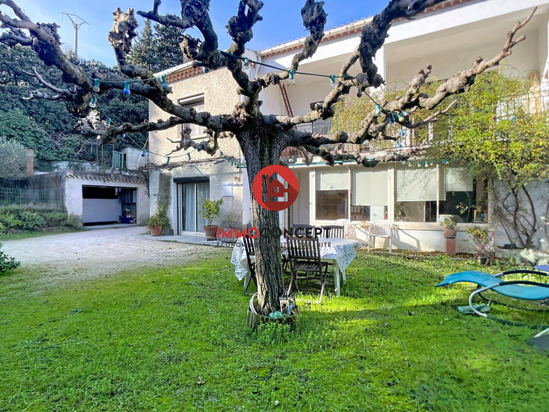 Maison - 178 m² - 7 pièces