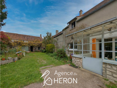 Maison - 97 m² - 6 pièces