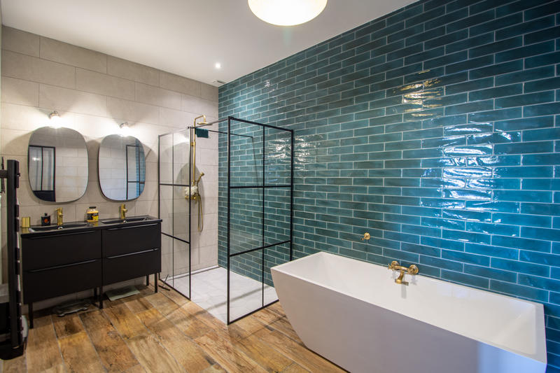 Maison - 360 m² - 9 pièces