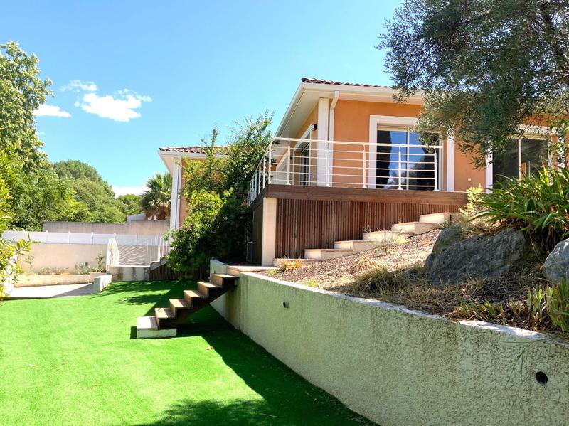 Maison - 161 m² - 6 pièces