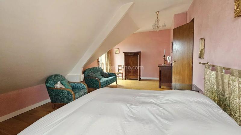 Maison - 180 m² - 7 pièces