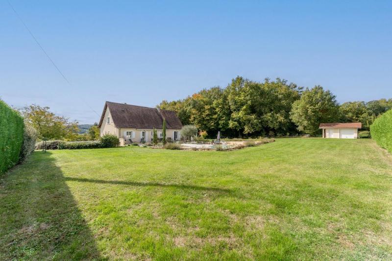 Maison - 181 m² - 7 pièces