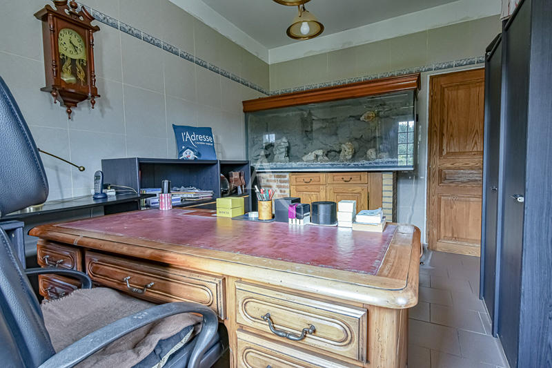 Demeure - 457 m² - 9 pièces