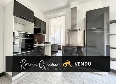 Duplex - 137 m² - 5 pièces