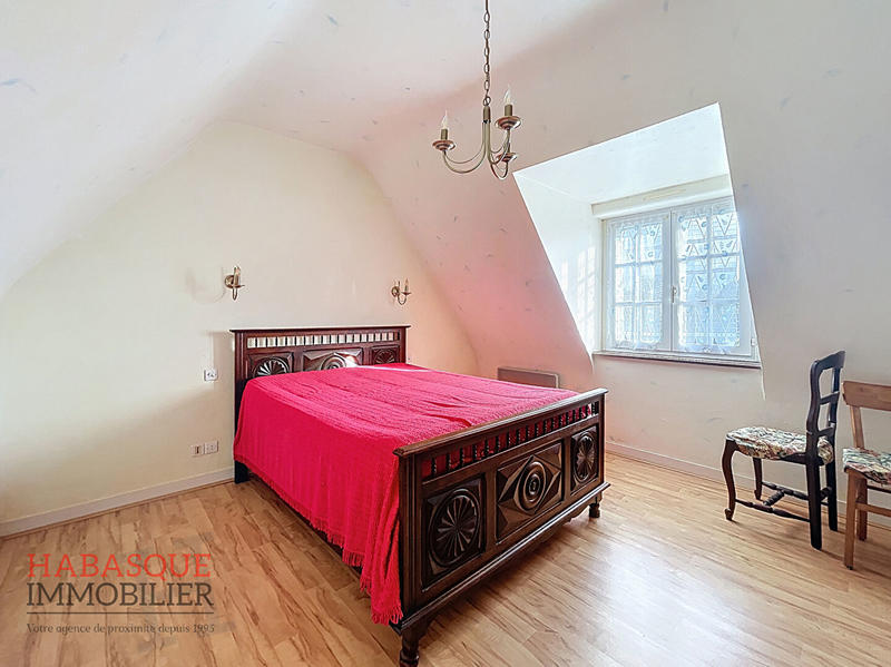 Maison - 104 m² - 6 pièces