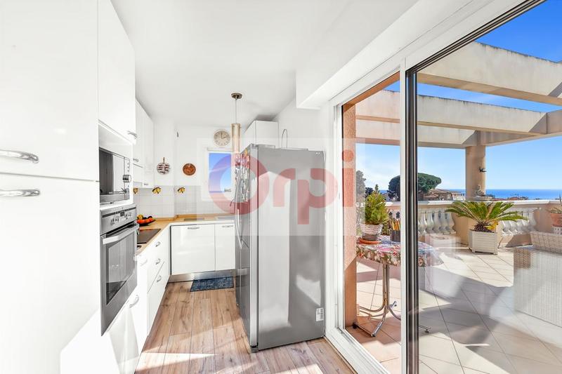 Penthouse - 98 m² - 4 pièces