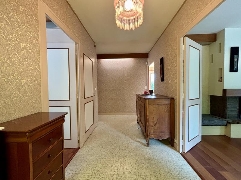 Maison traditionnelle - 181 m² - 7 pièces