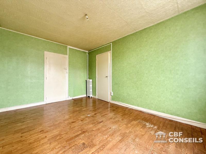 Appartement - 90 m² - 5 pièces