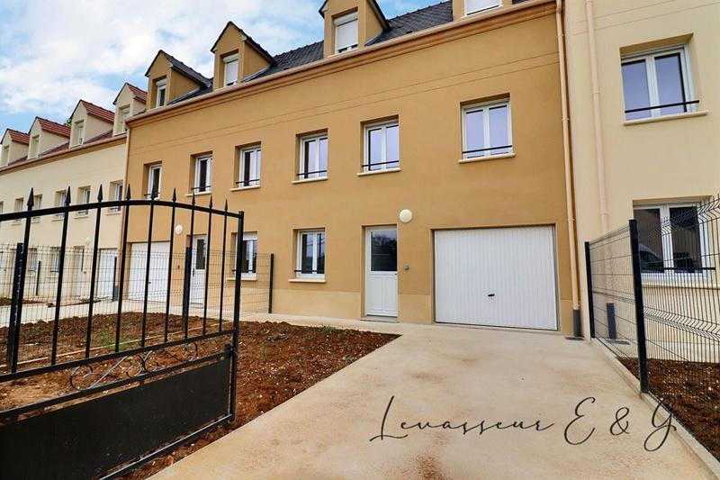 Maison - 102 m² - 5 pièces