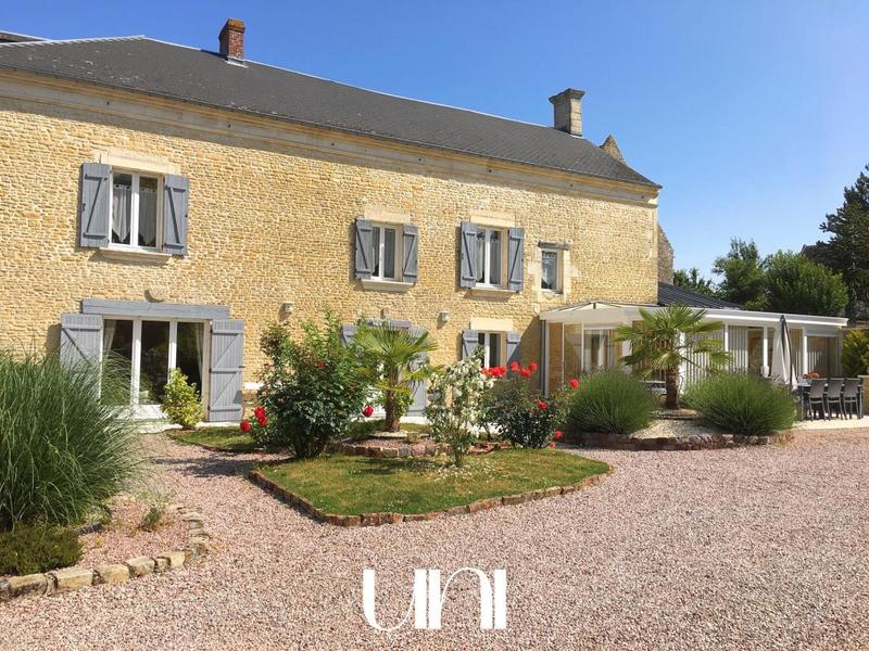 Maison - 188 m² - 8 pièces