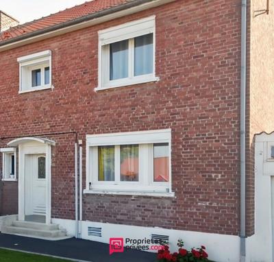 Maison - 80 m² - 4 pièces