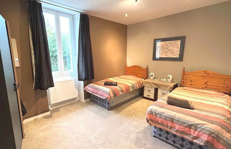 Maison en pierre - 260 m² - 8 pièces