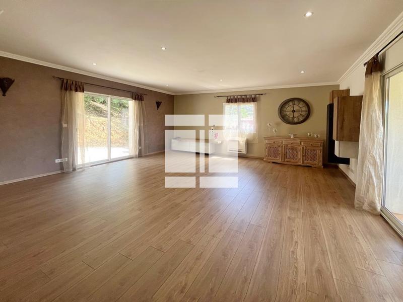 Villa - 207 m² - 8 pièces