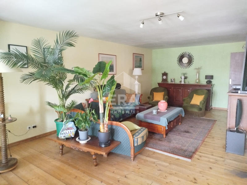 Maison - 301 m² - 15 pièces