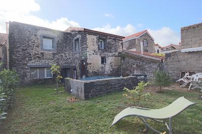 Maison - 200 m² - 8 pièces