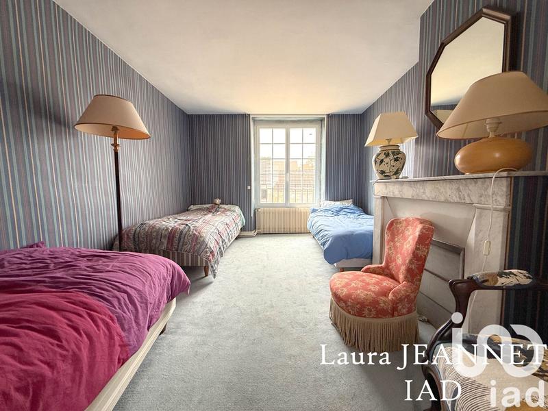 Maison - 228 m² - 8 pièces