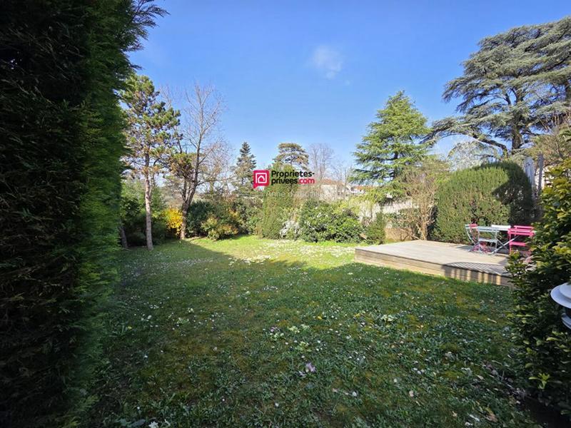 Maison - 169 m² - 8 pièces