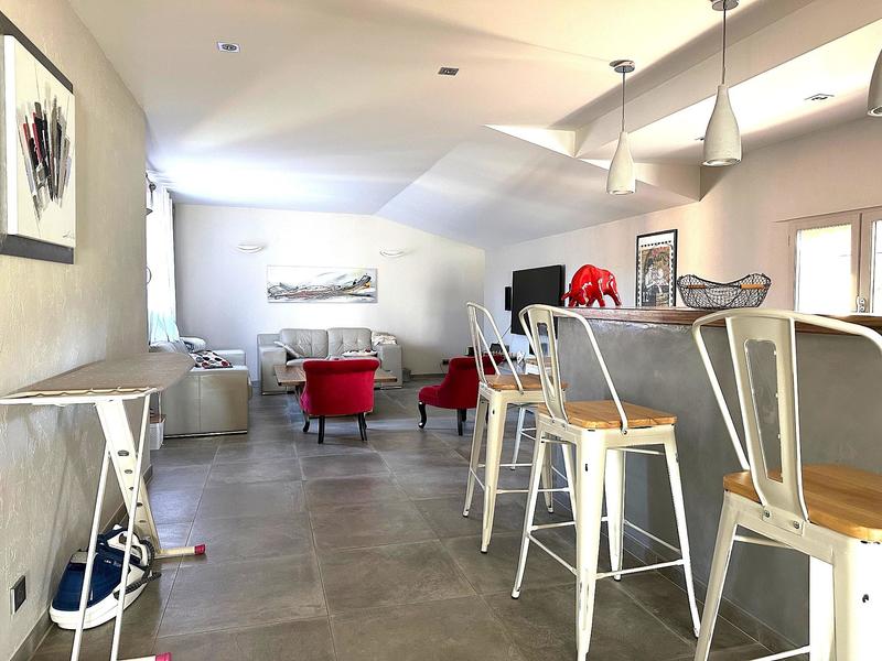 Villa - 200 m² - 7 pièces