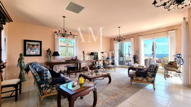 Villa - 148 m² - 7 pièces