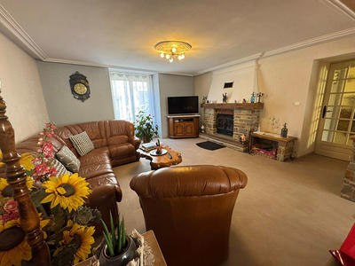 Maison - 283 m² - 11 pièces