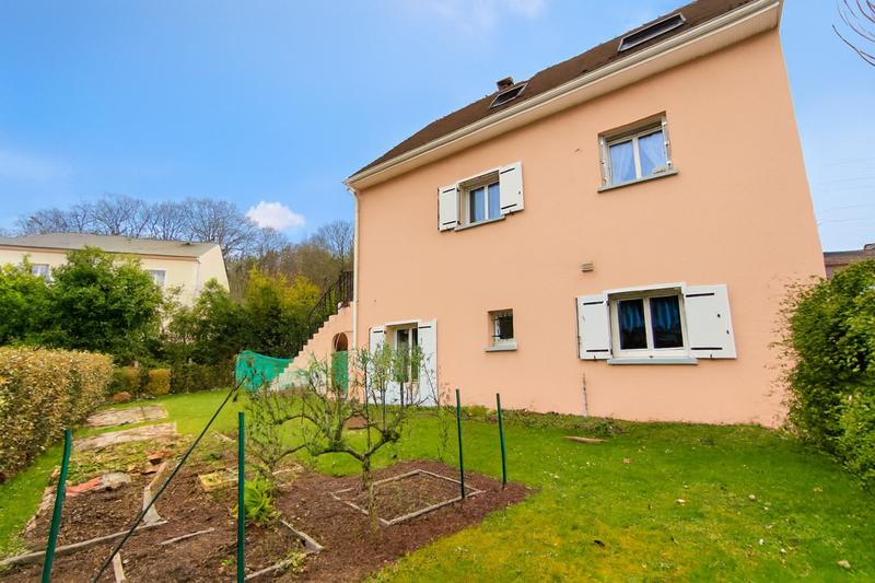Maison - 134 m² - 7 pièces