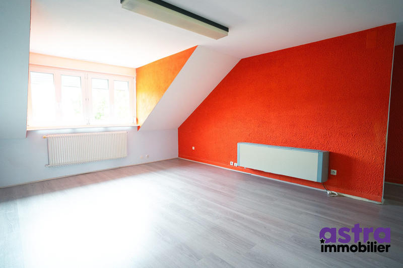 Maison traditionnelle - 153 m² - 8 pièces