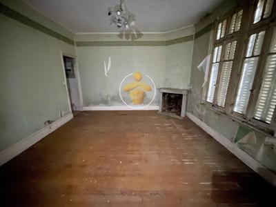 Maison - 215 m² - 5 pièces