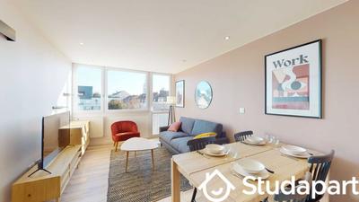 Chambre - 13 m² - 1 pièce