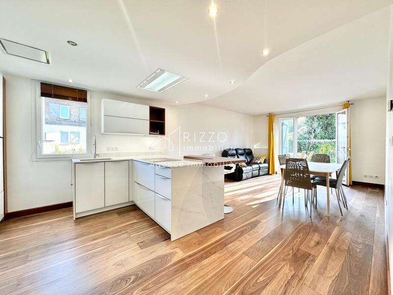 Appartement - 65 m² - 3 pièces