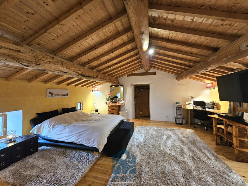 Maison - 200 m² - 5 pièces