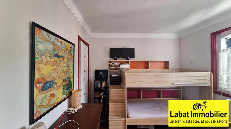 Maison - 93 m² - 4 pièces