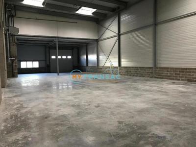 Local d'activités - 425 m²