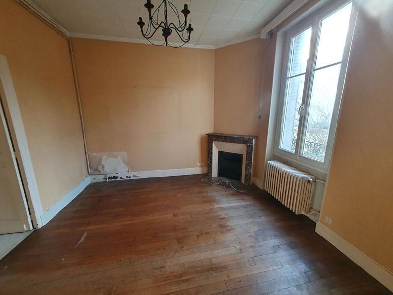 Maison - 180 m² - 8 pièces