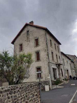 Maison - 205 m² - 12 pièces