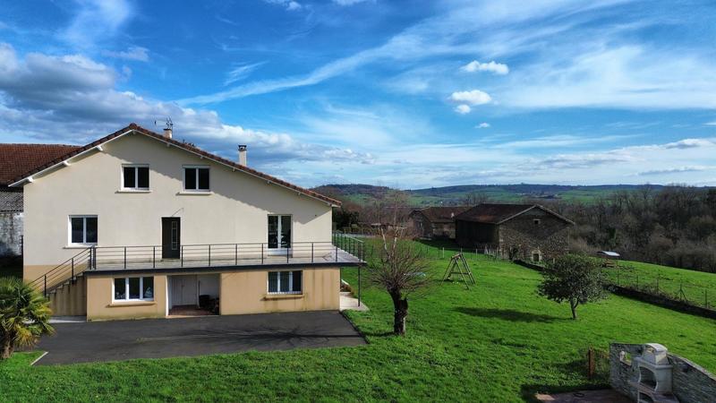 Maison - 258 m² - 6 pièces