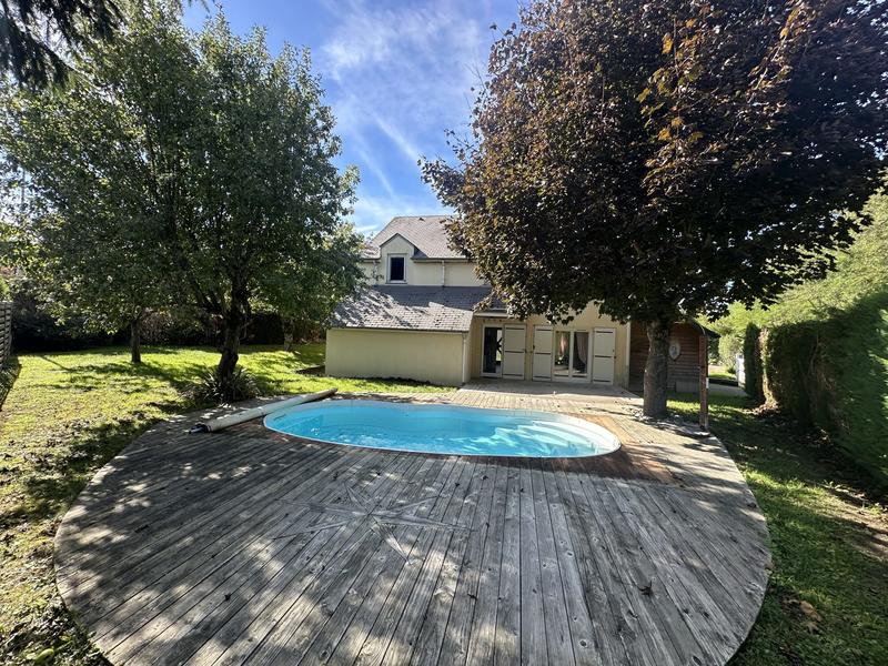 Maison - 135 m² - 6 pièces