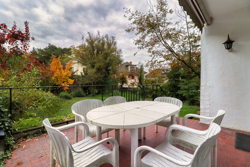 Maison - 256 m² - 9 pièces