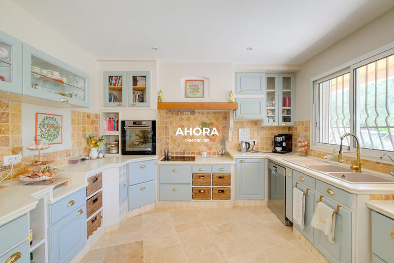 Villa - 167 m² - 7 pièces