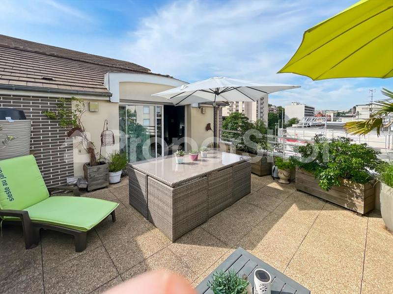 Appartement - 100 m² - 4 pièces