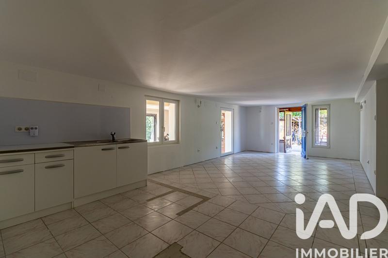 Maison - 220 m² - 5 pièces