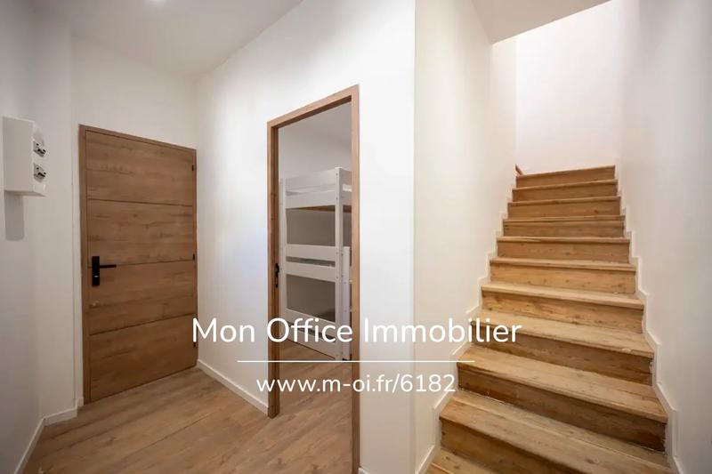 Appartement - 151 m² - 6 pièces