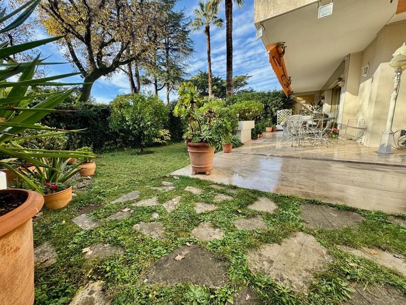 Appartement - 100 m² - 4 pièces