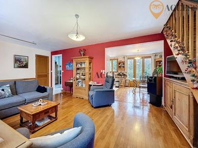 Maison - 96 m² - 6 pièces