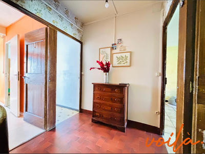 Maison - 237 m² - 8 pièces